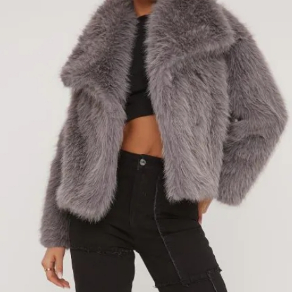 NWT Warm Light Ovetsized  Vegan Fur Crop Coat. Eco Friendly. Pink